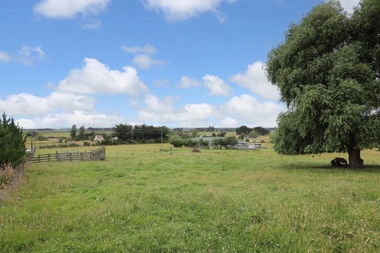 Photo of property in 2 Viles Road, Bulls, 4894