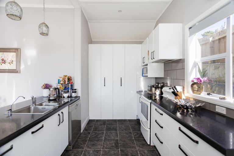 Photo of property in 35 Clare Street, Oamaru North, Oamaru, 9400