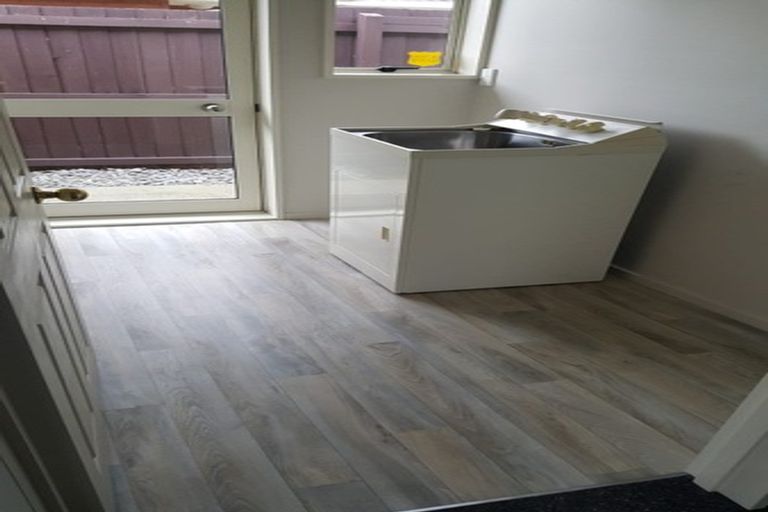 Photo of property in 4/44a Division Street, Riccarton, Christchurch, 8041