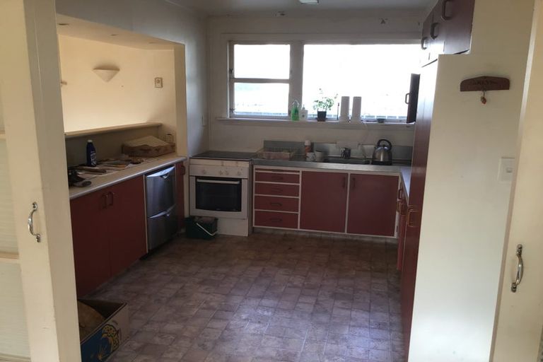 Photo of property in 10 Hohiria Street, Waikanae Beach, Waikanae, 5036