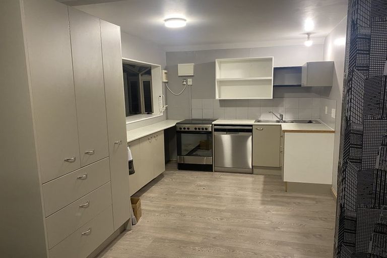 Photo of property in 22 Grays Road, Plimmerton, Porirua, 5026