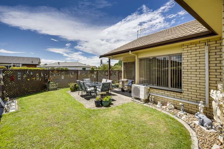 Photo of property in 17 Sloane Place, Taradale, Napier, 4112