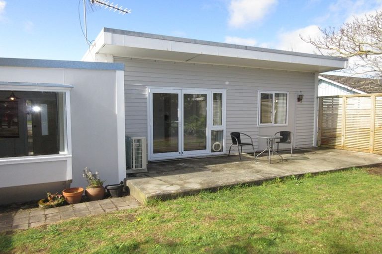 Photo of property in 1 Te Kupe Road, Paraparaumu Beach, Paraparaumu, 5032