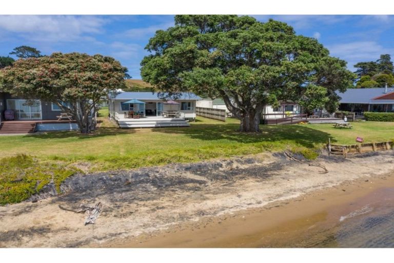 Photo of property in 342 Big Bay Road, Manukau Heads, Awhitu, 2684