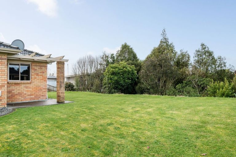 Photo of property in 21 Sovereign Isle Lane, Rototuna, Hamilton, 3210