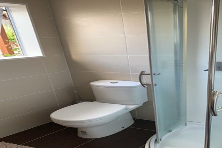 Photo of property in 20 Kilear Close, Pinehill, Auckland, 0632