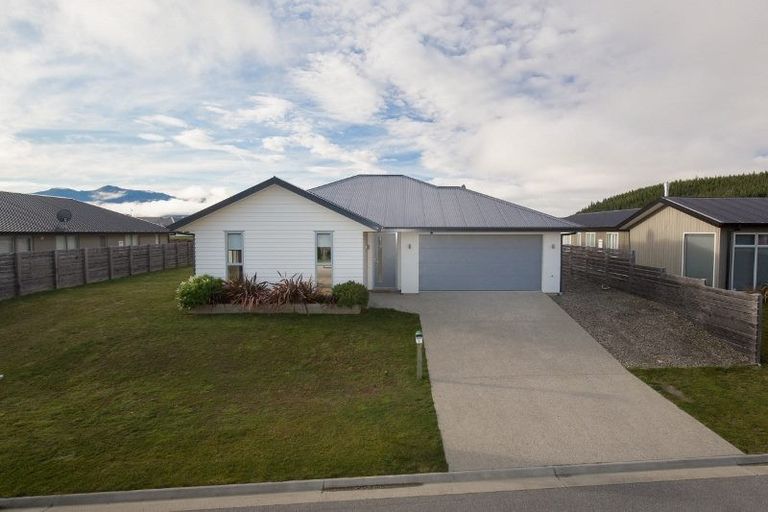 Photo of property in 7 Sunnyside Lane, Wanaka, 9305