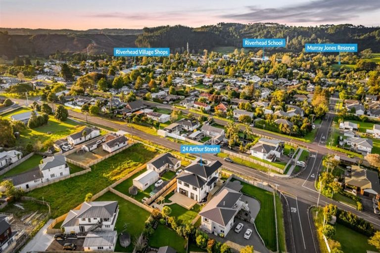 Photo of property in 24 Arthur Street, Riverhead, 0820