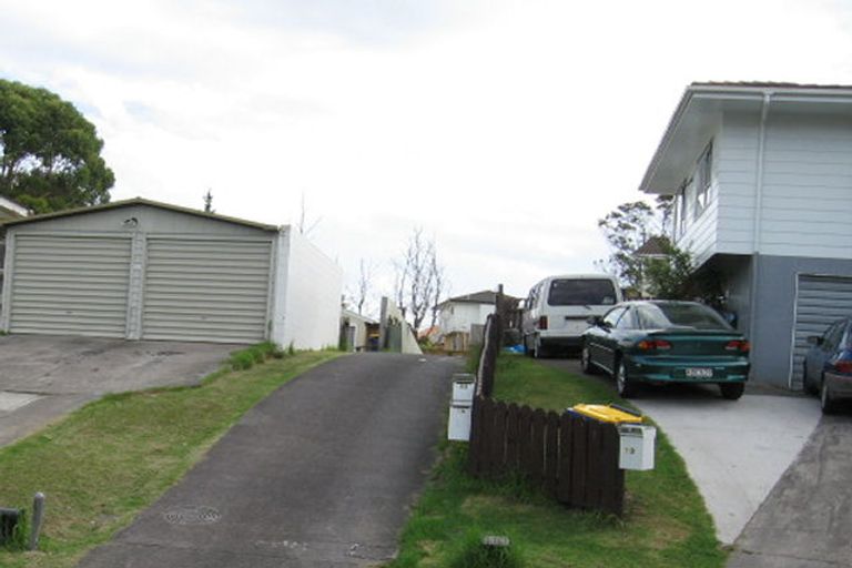 Photo of property in 21 Backhurst Grove, Massey, Auckland, 0614
