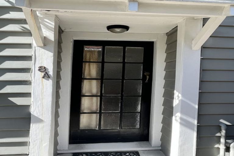 Photo of property in 8 Caprera Street, Melrose, Wellington, 6023