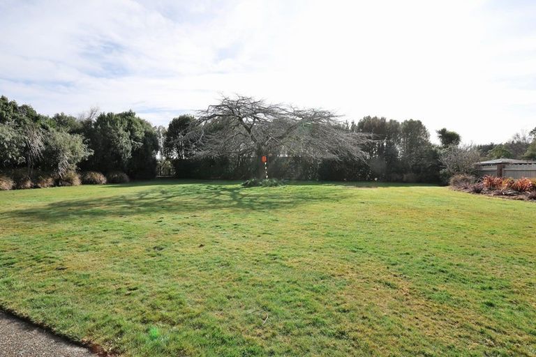 Photo of property in 10 Tui Place, Otatara, Invercargill, 9879