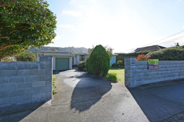 Photo of property in 13 Elm Street, Ebdentown, Upper Hutt, 5018