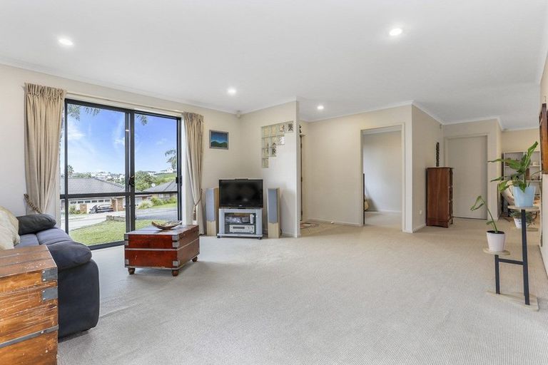 Photo of property in 20 Tauranga Place, Orewa, 0931