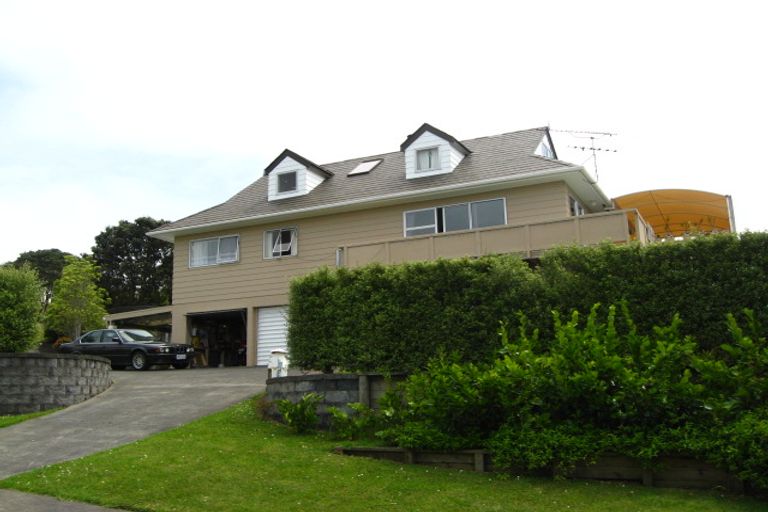 Photo of property in 1 Kotanui Avenue, Army Bay, Whangaparaoa, 0930