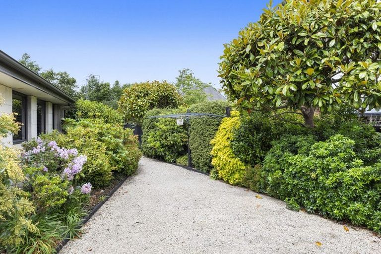 Photo of property in 19 Regent's Park Drive, Casebrook, Christchurch, 8051