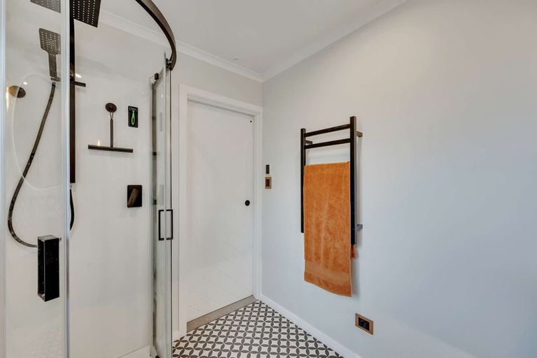 Photo of property in 42 Church Road, Taradale, Napier, 4112