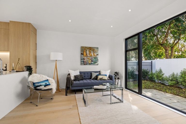 Photo of property in 7/447 Hibiscus Coast Highway, Orewa, 0931