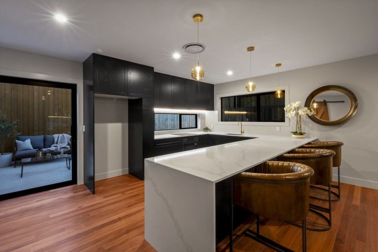 Photo of property in 48 Corriedale Road, Jacks Point, 9371