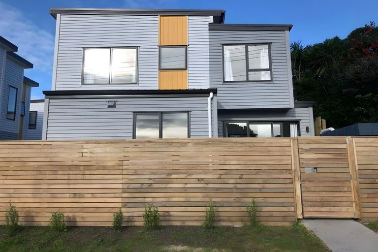 Photo of property in 8/4 Edgerton Road, Te Atatu Peninsula, Auckland, 0610