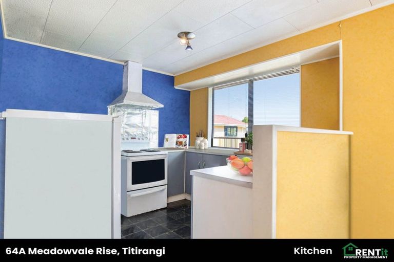 Photo of property in 2/64 Meadowvale Rise, Titirangi, Auckland, 0604