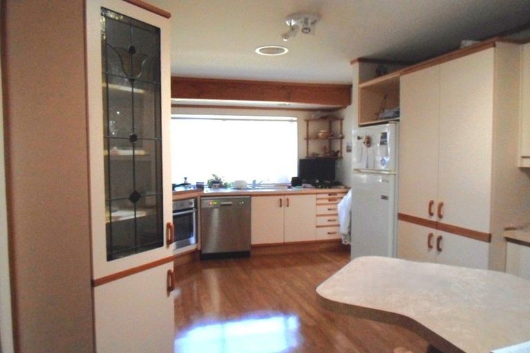 Photo of property in 92 Kapanui Road, Waikanae, 5036