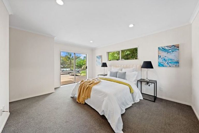 Photo of property in 8 Landvale Court, Browns Bay, Auckland, 0630