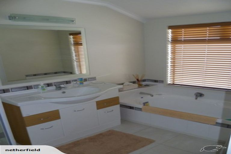 Photo of property in 26 Benner Drive, Ngatea, 3503