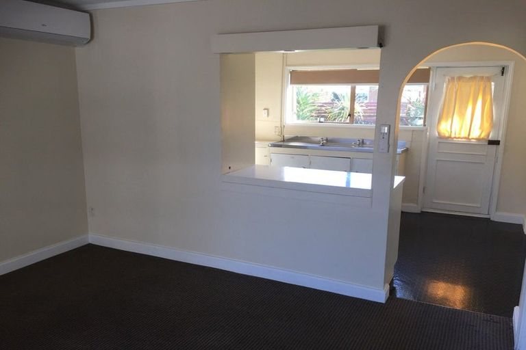 Photo of property in 3/35 Trentham Road, Papakura, 2110