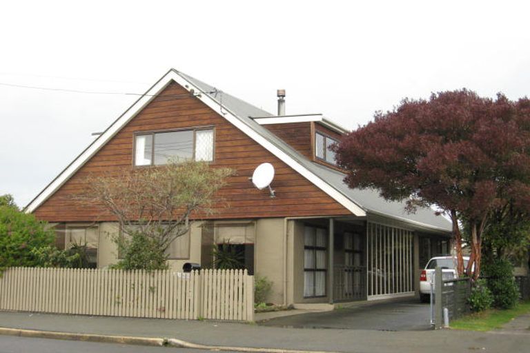 Photo of property in 165 Macandrew Road, South Dunedin, Dunedin, 9012