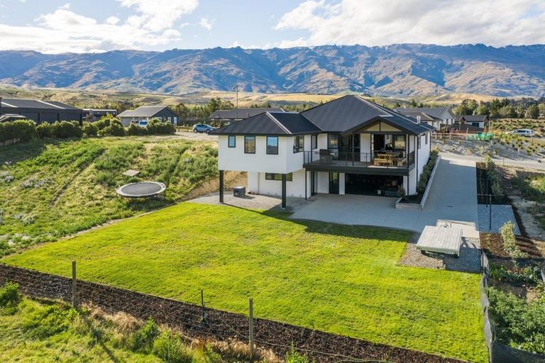 Photo of property in 6 Arion Court, Mount Pisa, Cromwell, 9383