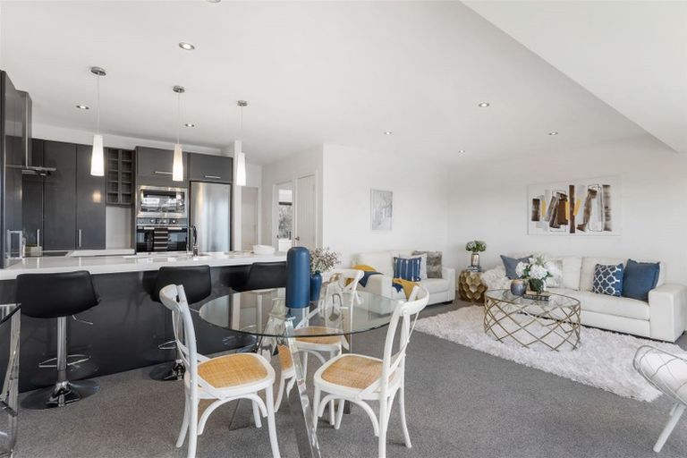 Photo of property in 5k The Esplanade, Eastern Beach, Auckland, 2012