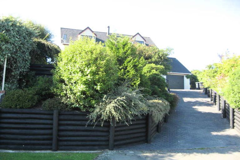 Photo of property in 16 Watlington Place, Watlington, Timaru, 7910