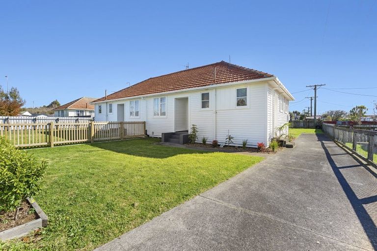 Photo of property in 38-40 Parris Street, Waitara, 4320