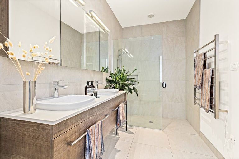 Photo of property in 2 Patiki Place, Omaha, 0986