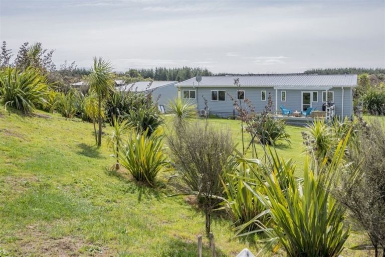 Photo of property in 8 Mowhia Grove, Waitarere, Levin, 5510