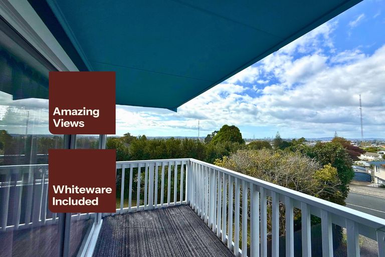 Photo of property in 5 Hartley Terrace, Massey, Auckland, 0614