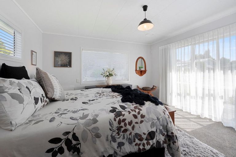 Photo of property in 2 Westbourne Avenue, Pomare, Rotorua, 3015