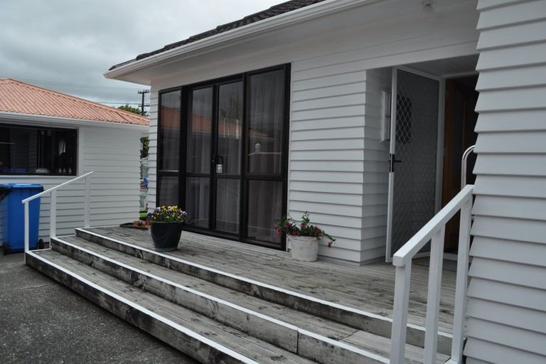 Photo of property in 57 Kowhai Avenue, Ebdentown, Upper Hutt, 5018