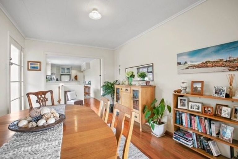 Photo of property in 21b Hamblyn Street, Strandon, New Plymouth, 4312