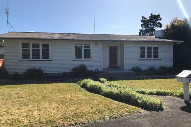 Photo of property in 1 Oriana Place, Highbury, Palmerston North, 4412