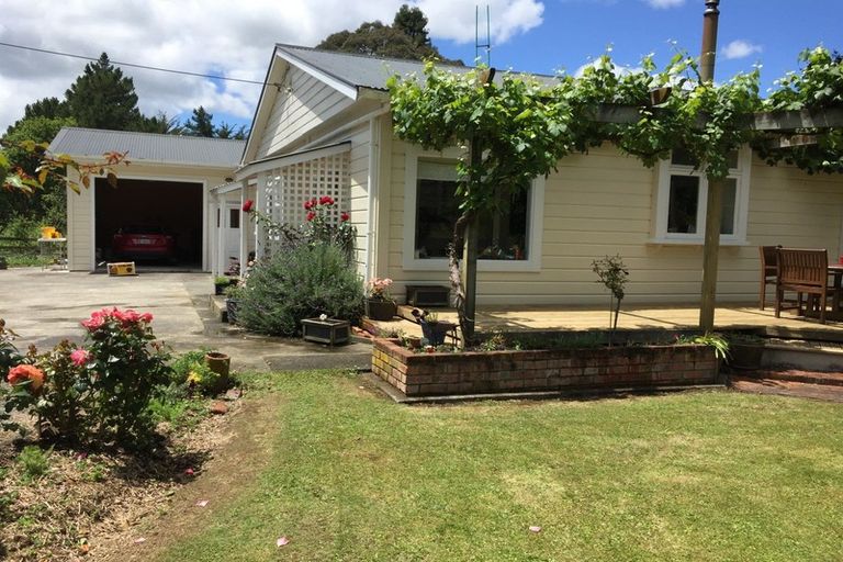 Photo of property in 73 Vinegar Hill Road, Hunterville, 4783