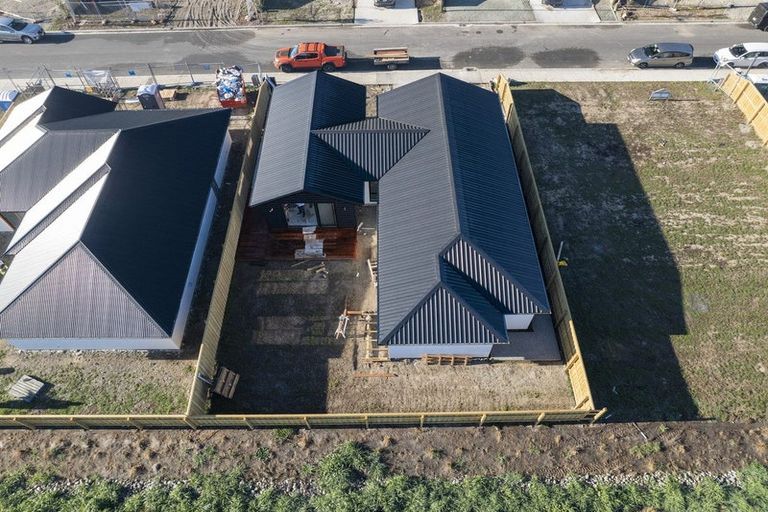 Photo of property in 39 Mehrtens Crescent, Woodend, 7691