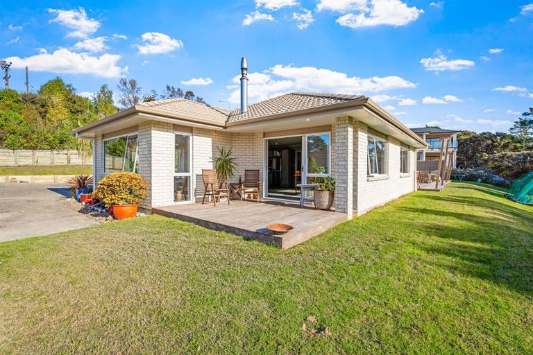 Photo of property in 351 Glenvar Road, Long Bay, Auckland, 0630