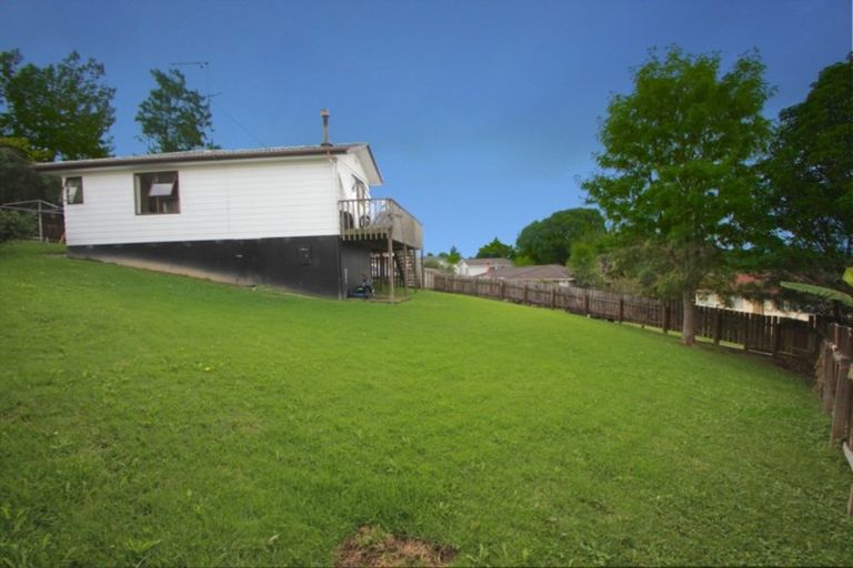 Photo of property in 25 Virgo Place, Glen Eden, Auckland, 0602