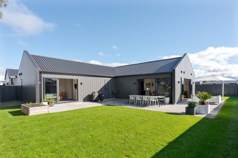 Photo of property in 24 Plains Avenue, Masterton, 5810