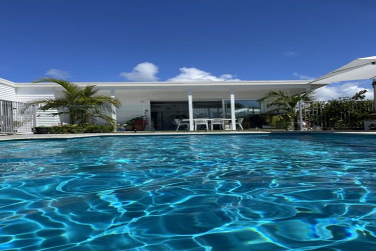 Photo of property in 2 Taimoana Close, Mangawhai Heads, Mangawhai, 0505