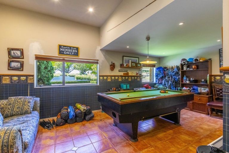 Photo of property in 15a Maharakeke Road, Waipukurau, 4281