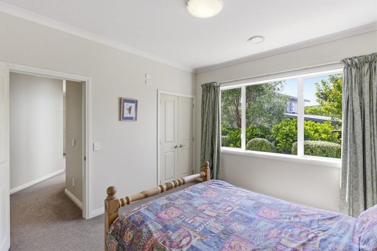 Photo of property in 10 Metzenthin Close, Raumati South, Paraparaumu, 5032