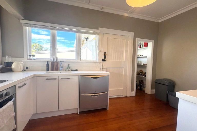 Photo of property in 187 Georges Drive, Napier South, Napier, 4110