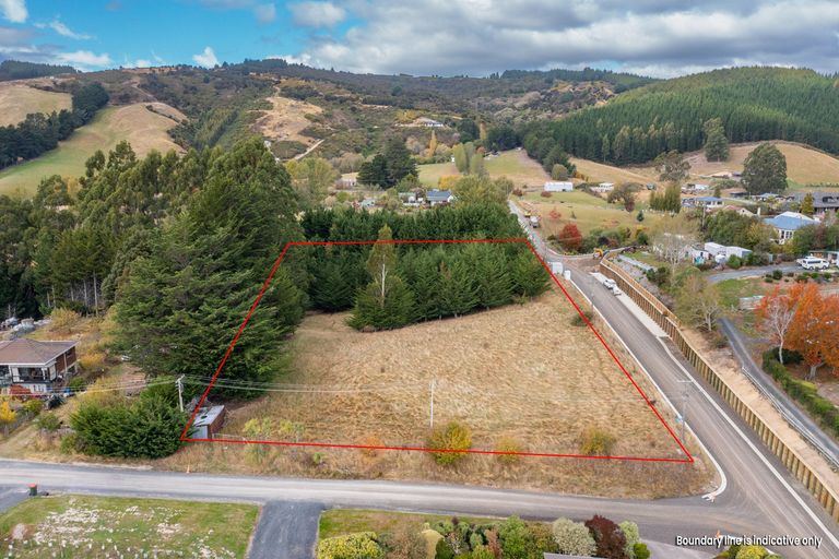 Photo of property in 10 Gull Street, Waihola, Milton, 9073